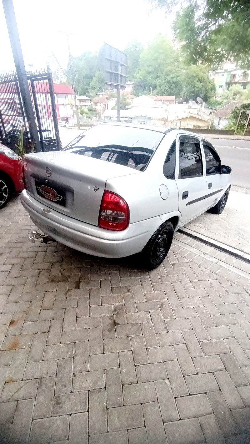 CORSA 1.6 MPFI CLASSIC SEDAN 8V GASOLINA 4P MANUAL - 2005 - CAXIAS DO SUL