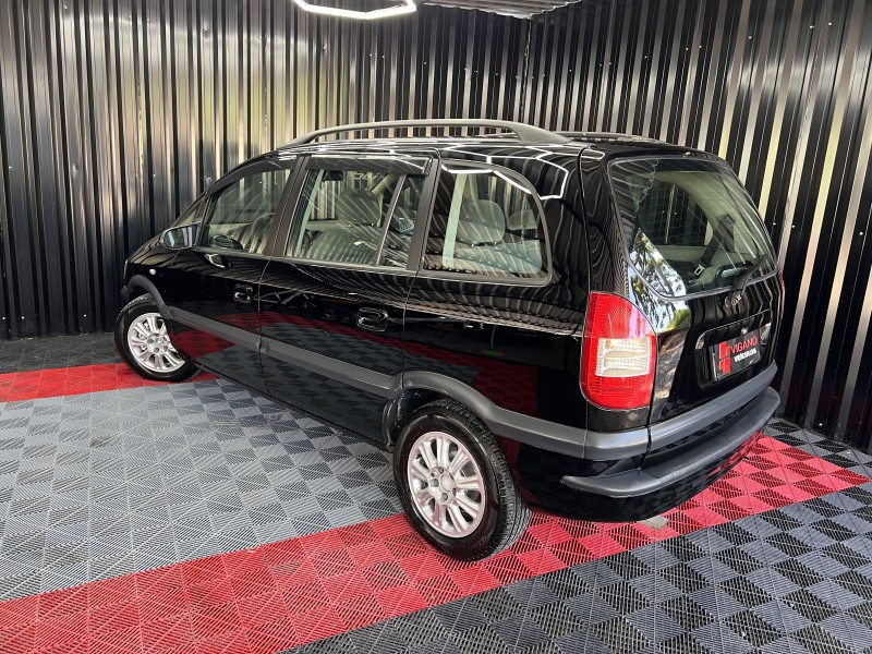 ZAFIRA 2.0 MPFI CD 16V GASOLINA 4P MANUAL - 2002 - CAXIAS DO SUL