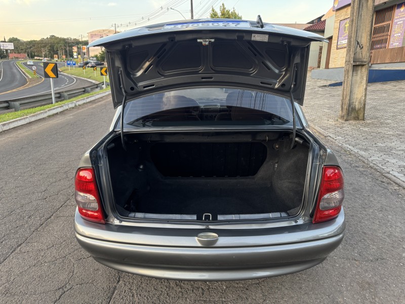 CLASSIC 1.0 MPFI SPIRIT 8V FLEX 4P MANUAL - 2005 - DOIS IRMãOS