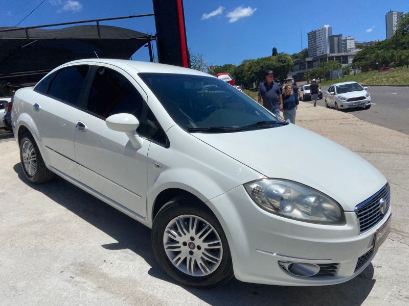 linea 1.8 essence 16v flex 4p manual 2012 caxias do sul