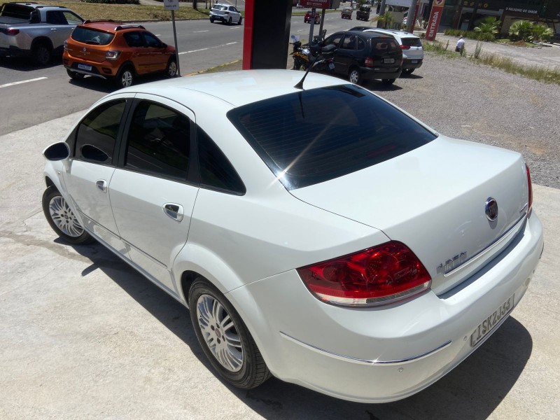 LINEA 1.8 ESSENCE 16V FLEX 4P MANUAL - 2012 - CAXIAS DO SUL