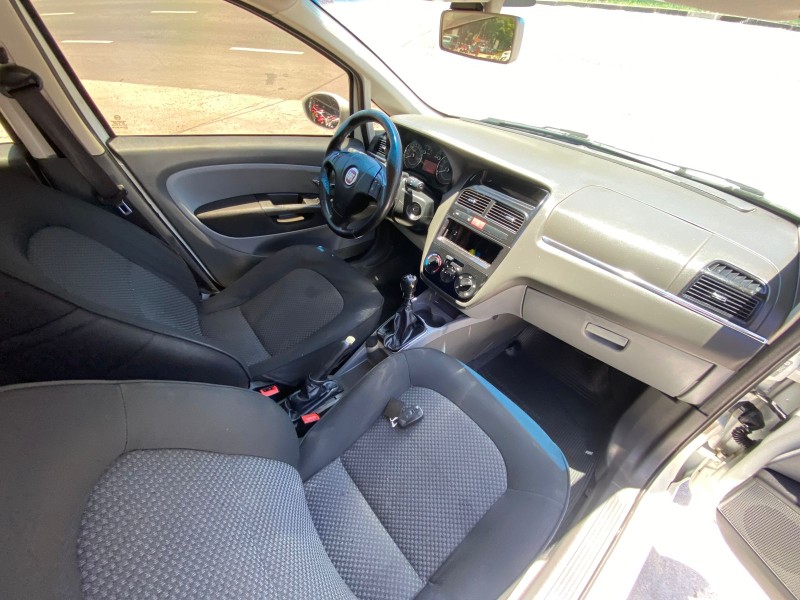 LINEA 1.8 ESSENCE 16V FLEX 4P MANUAL - 2012 - CAXIAS DO SUL