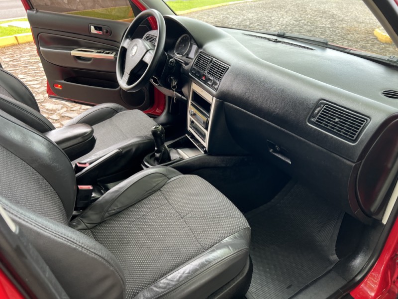 GOLF 1.6 MI SPORTLINE 8V FLEX 4P MANUAL - 2010 - DOIS IRMãOS