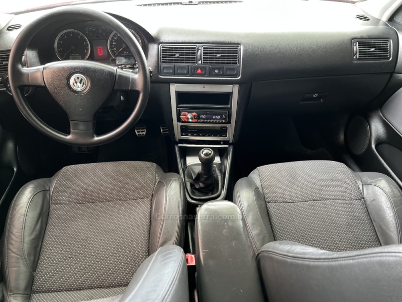 GOLF 1.6 MI SPORTLINE 8V FLEX 4P MANUAL - 2010 - DOIS IRMãOS