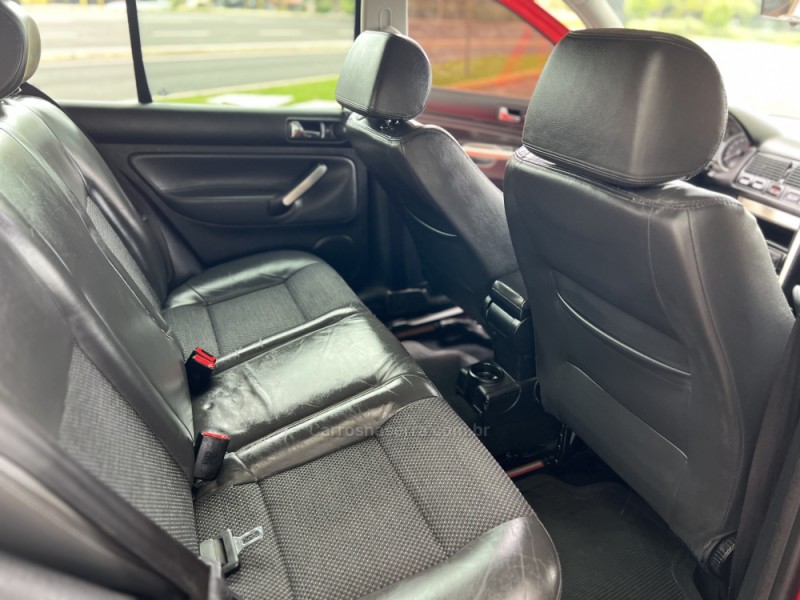 GOLF 1.6 MI SPORTLINE 8V FLEX 4P MANUAL - 2010 - DOIS IRMãOS