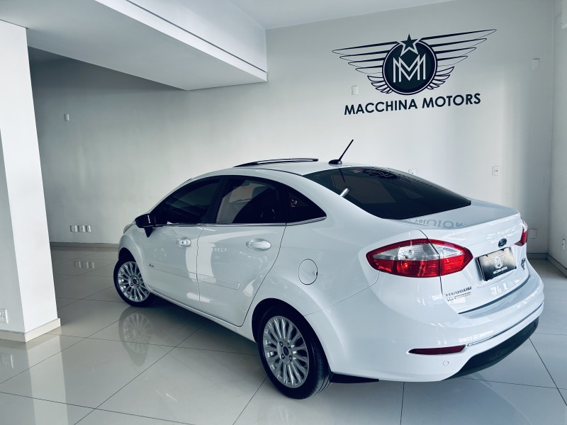 FIESTA 1.6 TITANIUM PLUS SEDAN 16V FLEX 4P AUTOMÁTICO - 2016 - CAXIAS DO SUL