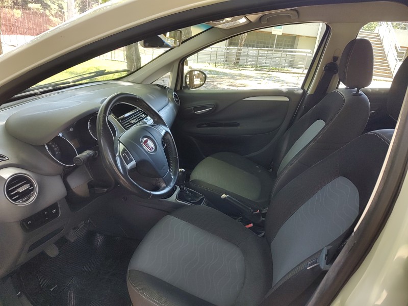 PUNTO 1.4 ATTRACTIVE ITALIA 8V FLEX 4P MANUAL - 2016 - CAXIAS DO SUL