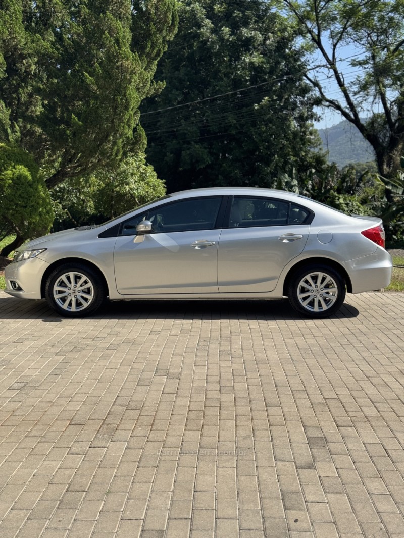 CIVIC 2.0 LXR 16V FLEX 4P AUTOMÁTICO - 2014 - ENCANTADO