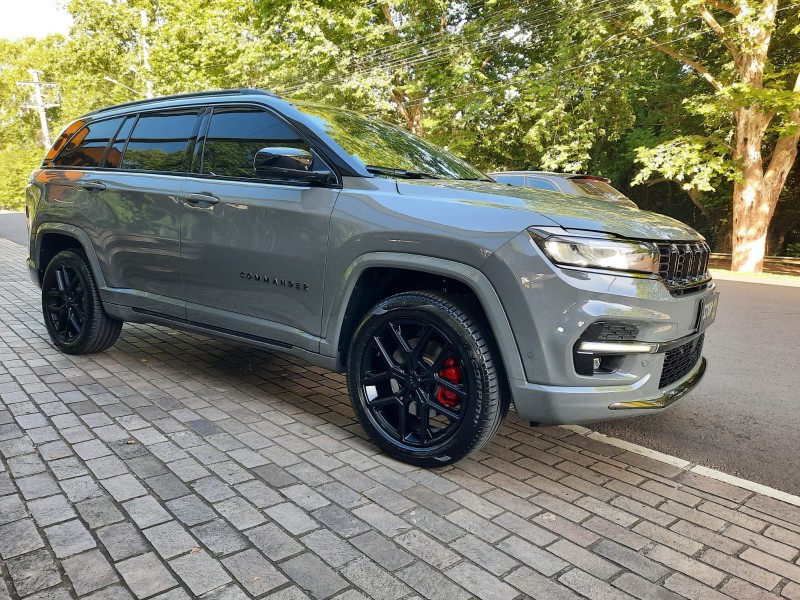 COMMANDER 2.0 HURRICANE BLACKHAWK 4X4 TURBO GASOLINA 4P AUTOMÁTICO - 2025 - DOIS IRMãOS