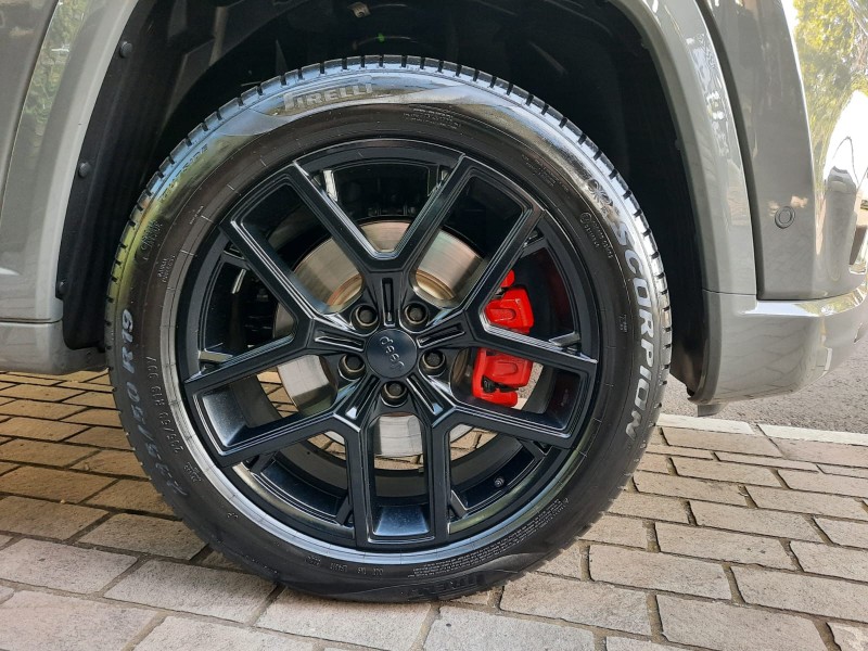 COMMANDER 2.0 HURRICANE BLACKHAWK 4X4 TURBO GASOLINA 4P AUTOMÁTICO - 2025 - DOIS IRMãOS