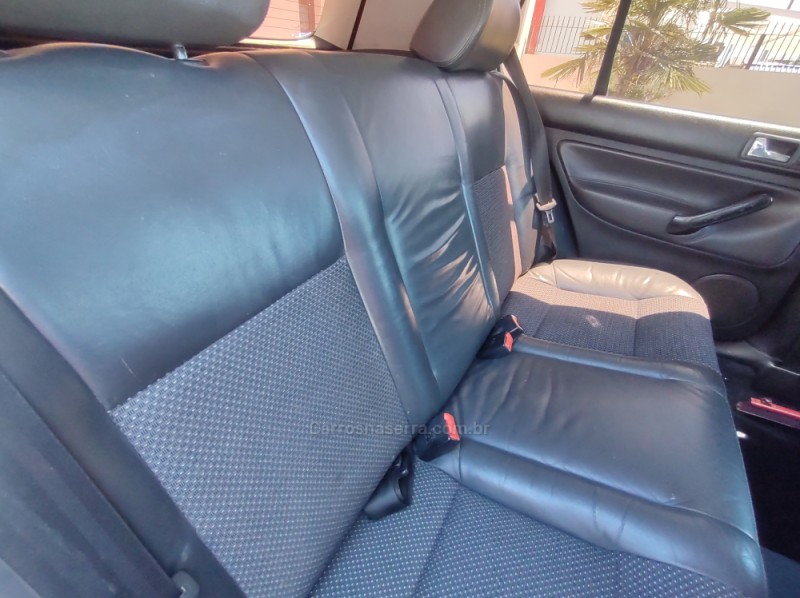 GOLF 1.6 MI SPORTLINE 8V FLEX 4P MANUAL - 2008 - CAXIAS DO SUL