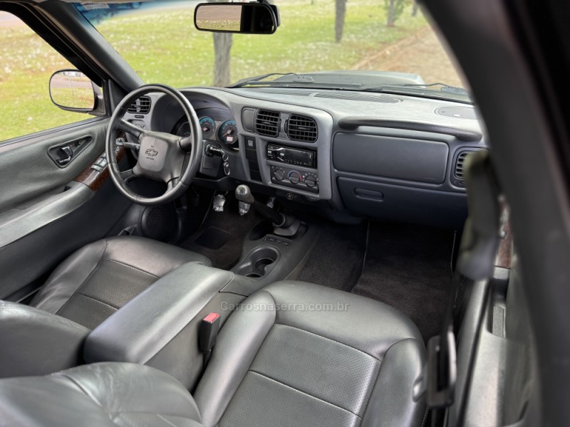 S10 2.4 MPFI EXECUTIVE 4X2 CD 8V FLEX 4P MANUAL - 2011 - CASCA