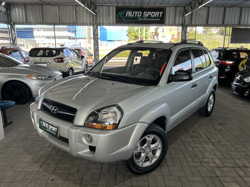 tucson 2.0 gl 2wd 16v gasolina 4p manual 2012 caxias do sul