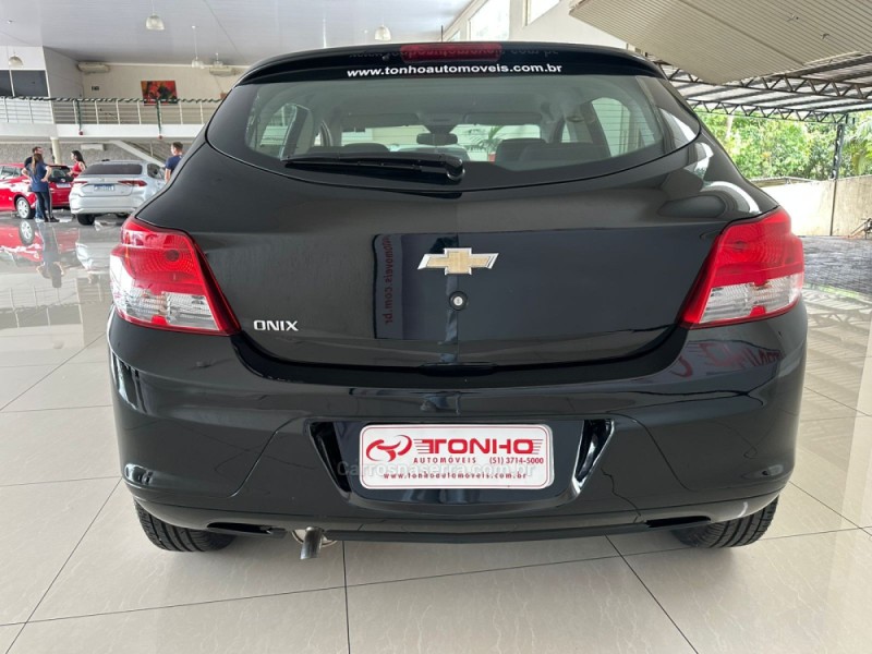 ONIX 1.0 JOY HATCH 8VFLEX 4P MANUAL - 2018 - LAJEADO
