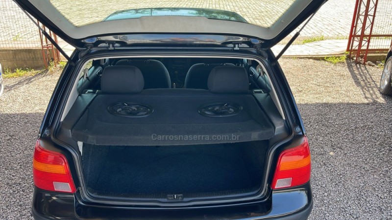 GOLF 1.6 8V GASOLINA 4P MANUAL - 2002 - VERANóPOLIS
