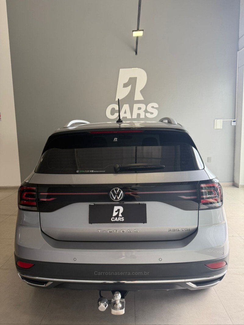 T-CROSS 1.4 HIGHLINE TSI 16V FLEX 4P AUTOMÁTICO - 2024 - LAJEADO