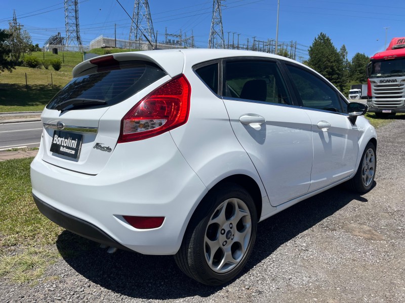 FIESTA 1.6 SE HATCH 16V FLEX 4P MANUAL - 2012 - FARROUPILHA