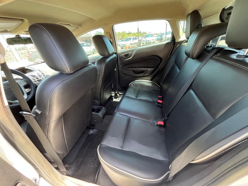 FIESTA 1.6 SE HATCH 16V FLEX 4P MANUAL - 2012 - FARROUPILHA