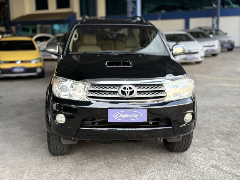 HILUX SW4 3.0 SRV 4X4 7 LUGARES 16V TURBO INTERCOOLER DIESEL 4P AUTOMÁTICO - 2010 - CAXIAS DO SUL