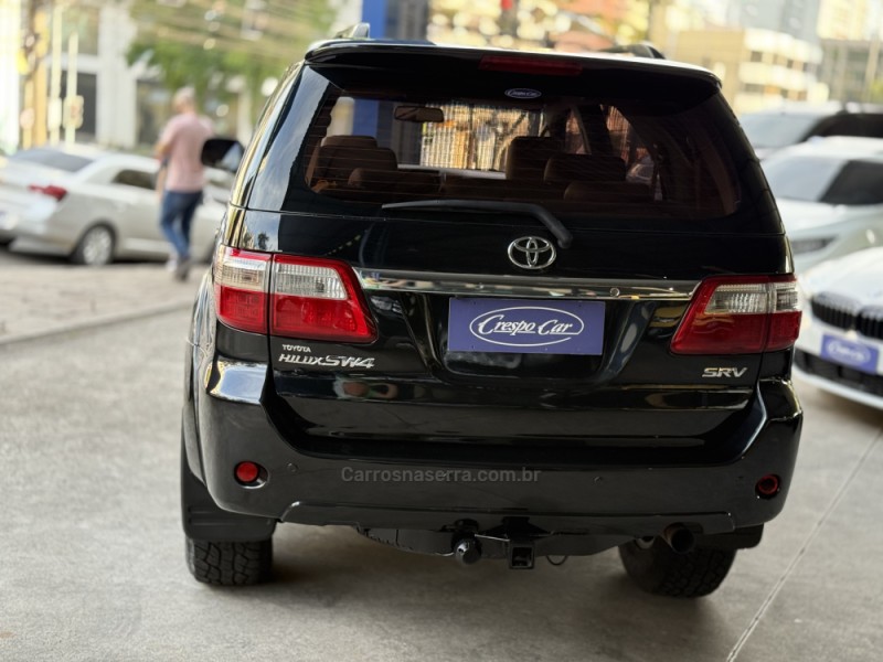 HILUX SW4 3.0 SRV 4X4 7 LUGARES 16V TURBO INTERCOOLER DIESEL 4P AUTOMÁTICO - 2010 - CAXIAS DO SUL