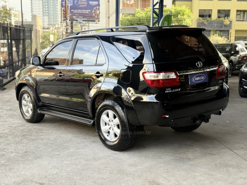 HILUX SW4 3.0 SRV 4X4 7 LUGARES 16V TURBO INTERCOOLER DIESEL 4P AUTOMÁTICO - 2010 - CAXIAS DO SUL