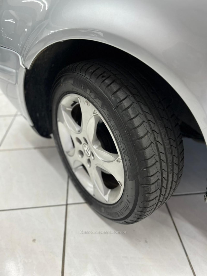 GOLF 1.6 SR GASOLINA 4P MANUAL - 2000 - CAXIAS DO SUL