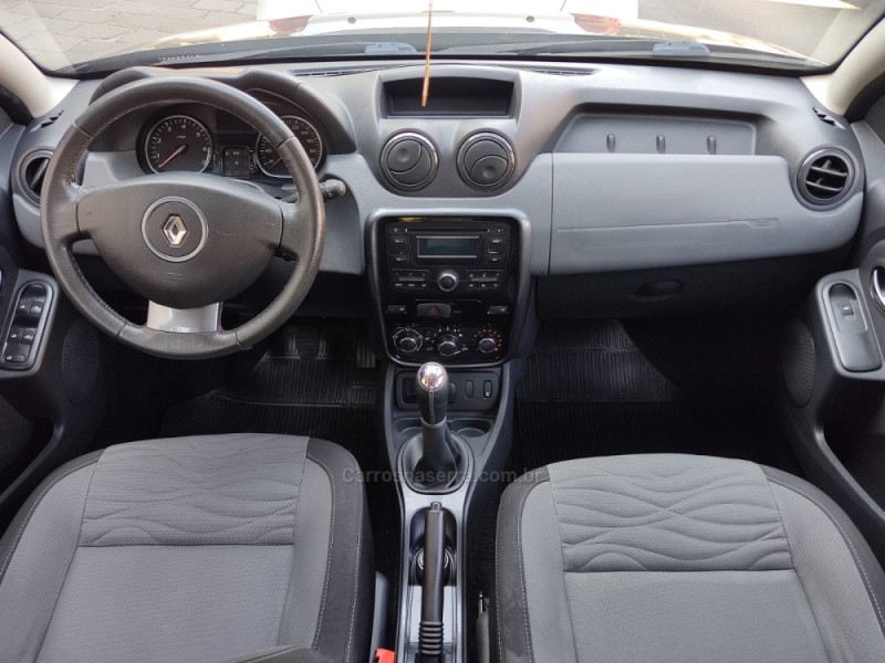 DUSTER 1.6 DYNAMIQUE 4X2 16V FLEX 4P MANUAL - 2014 - BENTO GONçALVES