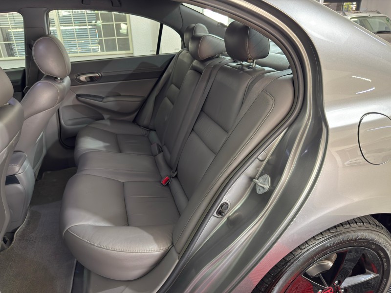 CIVIC 1.8 LXS 16V GASOLINA 4P MANUAL - 2007 - CAXIAS DO SUL