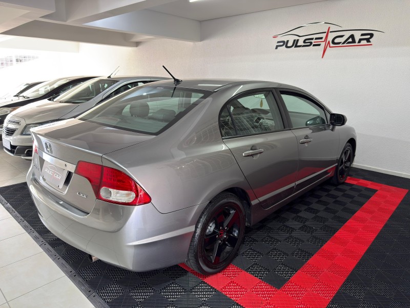 CIVIC 1.8 LXS 16V GASOLINA 4P MANUAL - 2007 - CAXIAS DO SUL