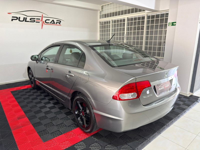 CIVIC 1.8 LXS 16V GASOLINA 4P MANUAL - 2007 - CAXIAS DO SUL
