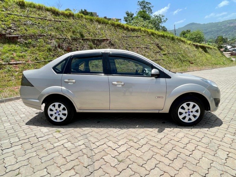 FIESTA 1.6 MPI SEDAN 8V FLEX 4P MANUAL - 2012 - CAMPO BOM
