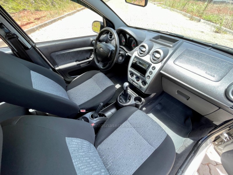 FIESTA 1.6 MPI SEDAN 8V FLEX 4P MANUAL - 2012 - CAMPO BOM