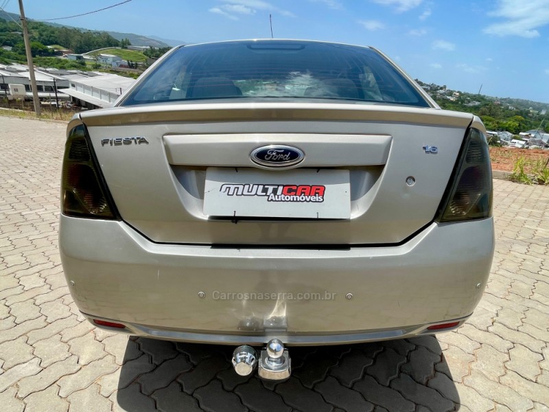 FIESTA 1.6 MPI SEDAN 8V FLEX 4P MANUAL - 2012 - CAMPO BOM
