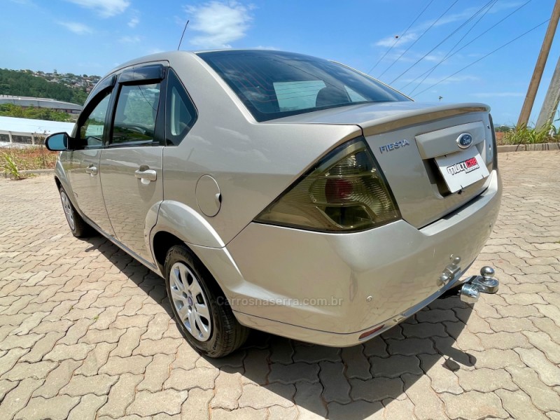 FIESTA 1.6 MPI SEDAN 8V FLEX 4P MANUAL - 2012 - CAMPO BOM