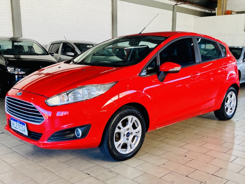 fiesta 1.5 se hatch 16v flex 4p manual 2014 caxias do sul