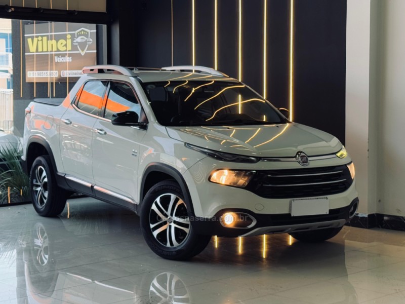 TORO 2.0 16V TURBO DIESEL VOLCANO AT9 4X4 AUTOMÁTICO - 2017 - SAPUCAIA DO SUL