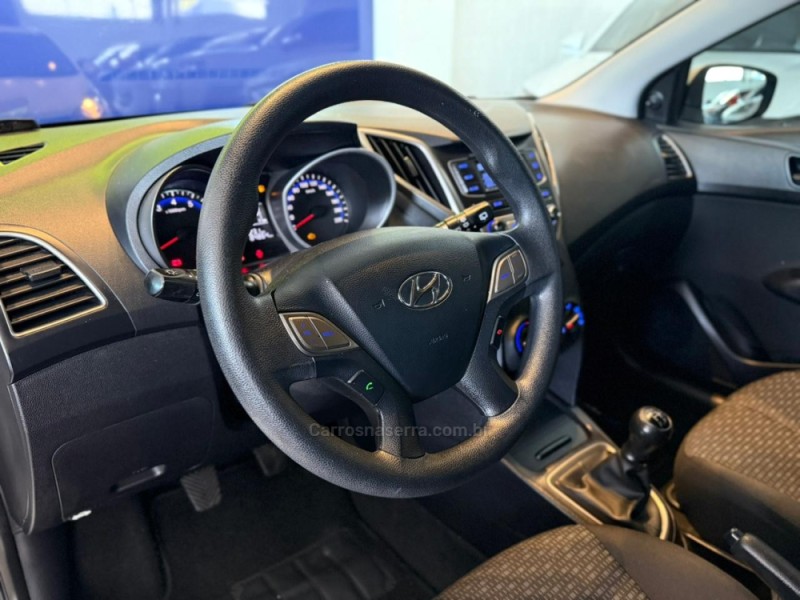 HB20 1.0 COMFORT 12V FLEX 4P MANUAL - 2017 - SãO LEOPOLDO
