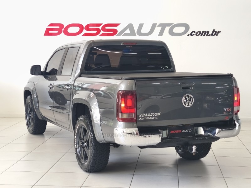AMAROK 2.0 HIGHLINE 4X4 CD 16V TURBO INTERCOOLER DIESEL 4P AUTOMÁTICO - 2017 - CAXIAS DO SUL