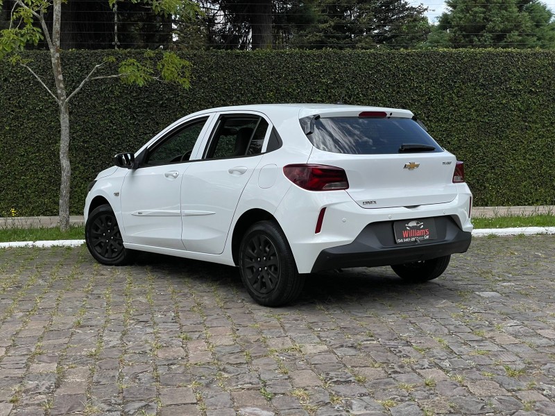 ONIX 1.0 12V TURBO FLEX 4P MANUAL - 2022 - FARROUPILHA