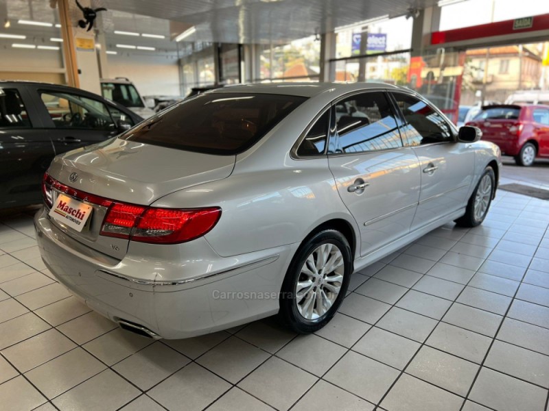AZERA 3.3 MPFI GLS SEDAN V6 24V GASOLINA 4P AUTOMÁTICO - 2011 - CAXIAS DO SUL