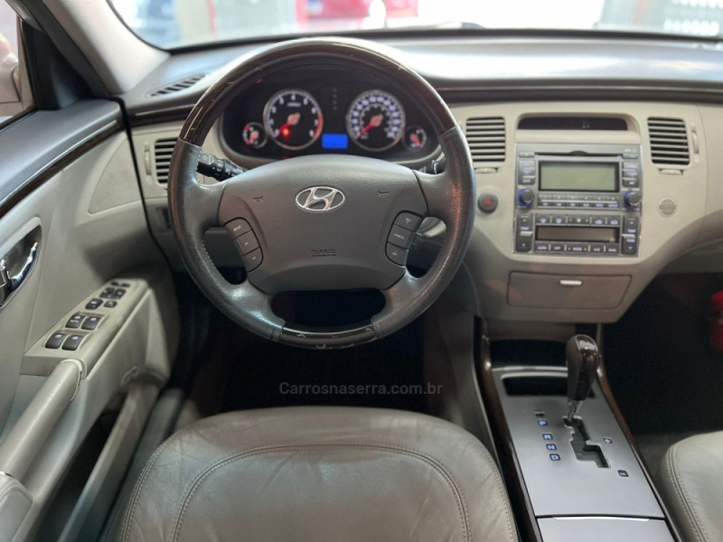 AZERA 3.3 MPFI GLS SEDAN V6 24V GASOLINA 4P AUTOMÁTICO - 2011 - CAXIAS DO SUL