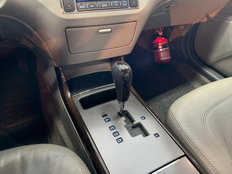 AZERA 3.3 MPFI GLS SEDAN V6 24V GASOLINA 4P AUTOMÁTICO - 2011 - CAXIAS DO SUL