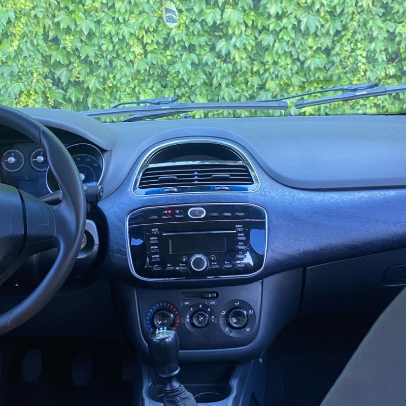 PUNTO 1.4 ATTRACTIVE 8V FLEX 4P MANUAL - 2013 - MONTENEGRO