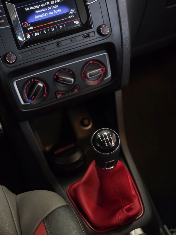 FOX 1.6 MSI PEPPER 16V FLEX 4P MANUAL - 2017 - CAXIAS DO SUL