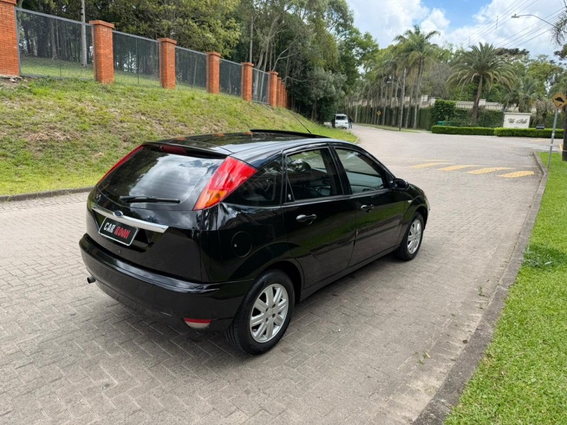 FOCUS 2.0 GHIA 16V GASOLINA 4P AUTOMÁTICO - 2005 - CAXIAS DO SUL