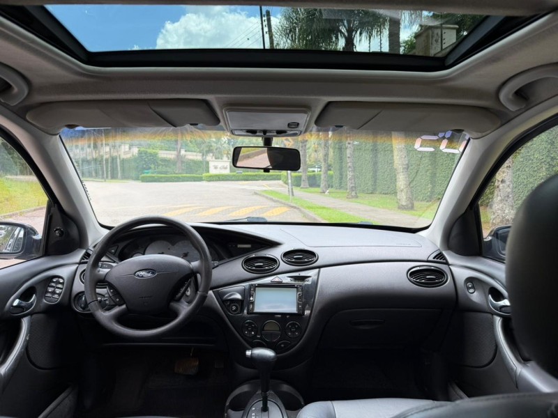 FOCUS 2.0 GHIA 16V GASOLINA 4P AUTOMÁTICO - 2005 - CAXIAS DO SUL