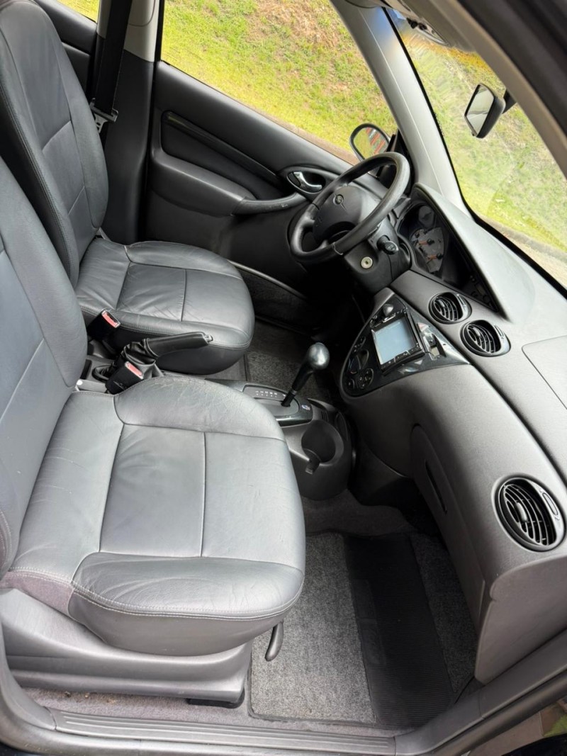 FOCUS 2.0 GHIA 16V GASOLINA 4P AUTOMÁTICO - 2005 - CAXIAS DO SUL