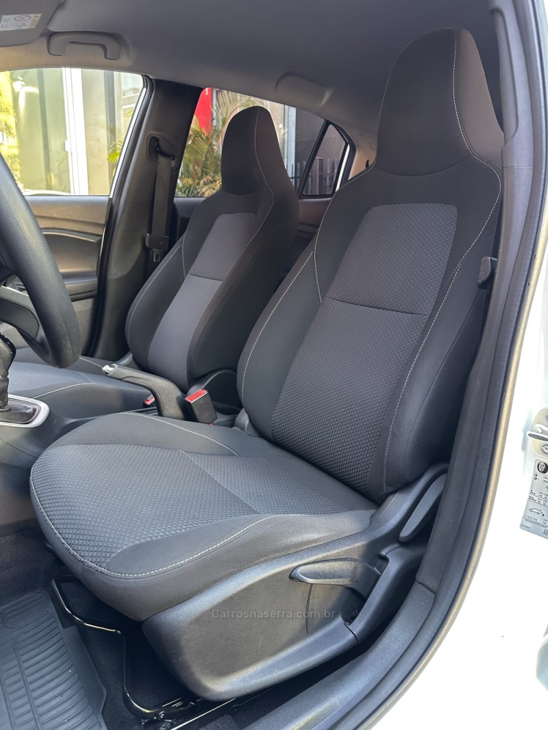 ONIX 1.0 LT 12V TURBO FLEX 4P MANUAL - 2023 - ESTâNCIA VELHA