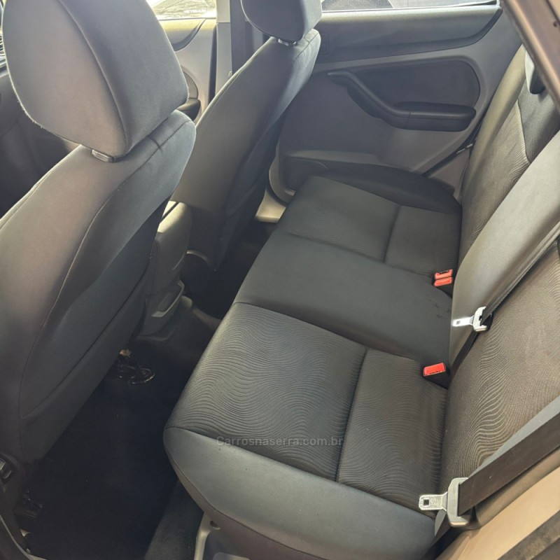 FOCUS 2.0 S SEDAN 16V FLEX 4P AUTOMÁTICO - 2013 - PASSO FUNDO