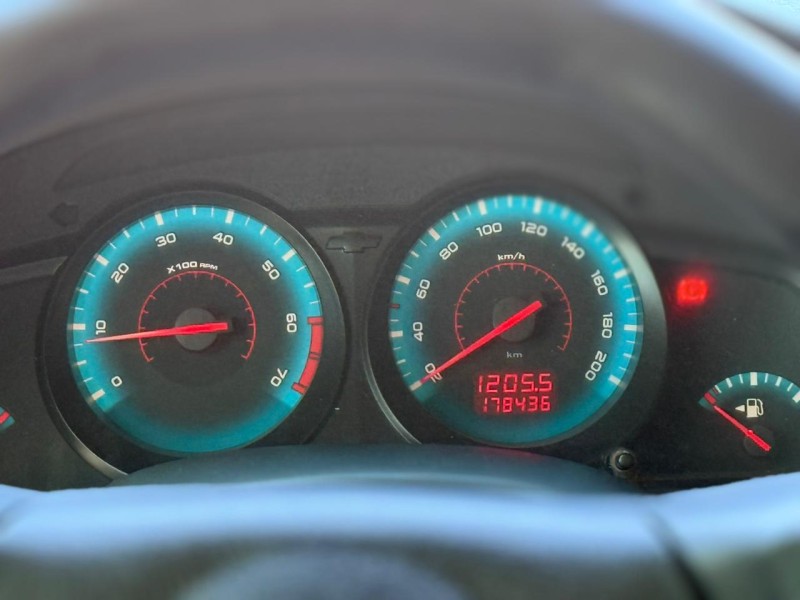 S10 2.4 MPFI RODEIO 4X2 CD 8V FLEX 4P MANUAL - 2011 - LAGOA VERMELHA